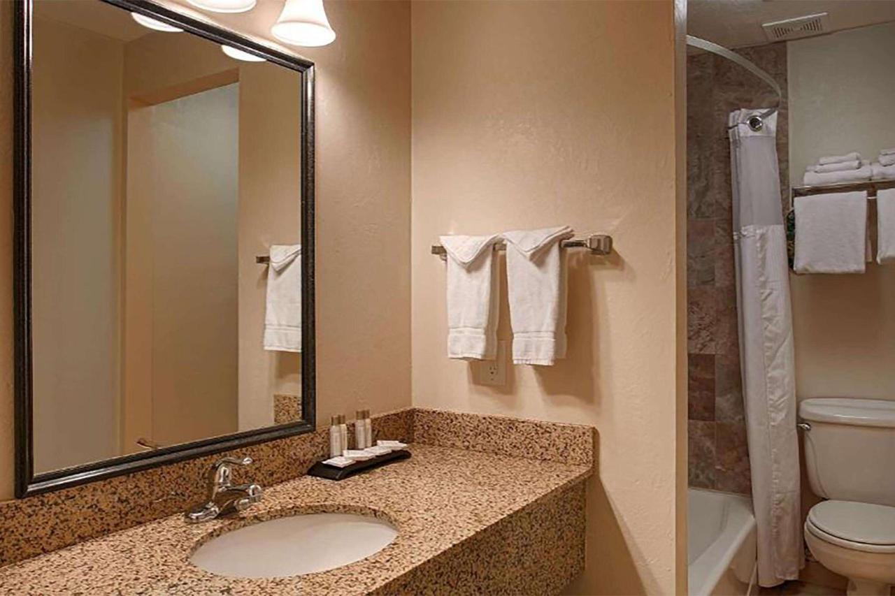 Baymont By Wyndham Durango Motel Екстериор снимка